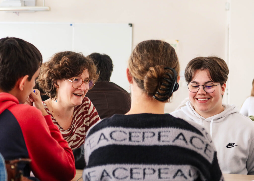 Les étudiants avec la scénariste Sophie Lodwitz