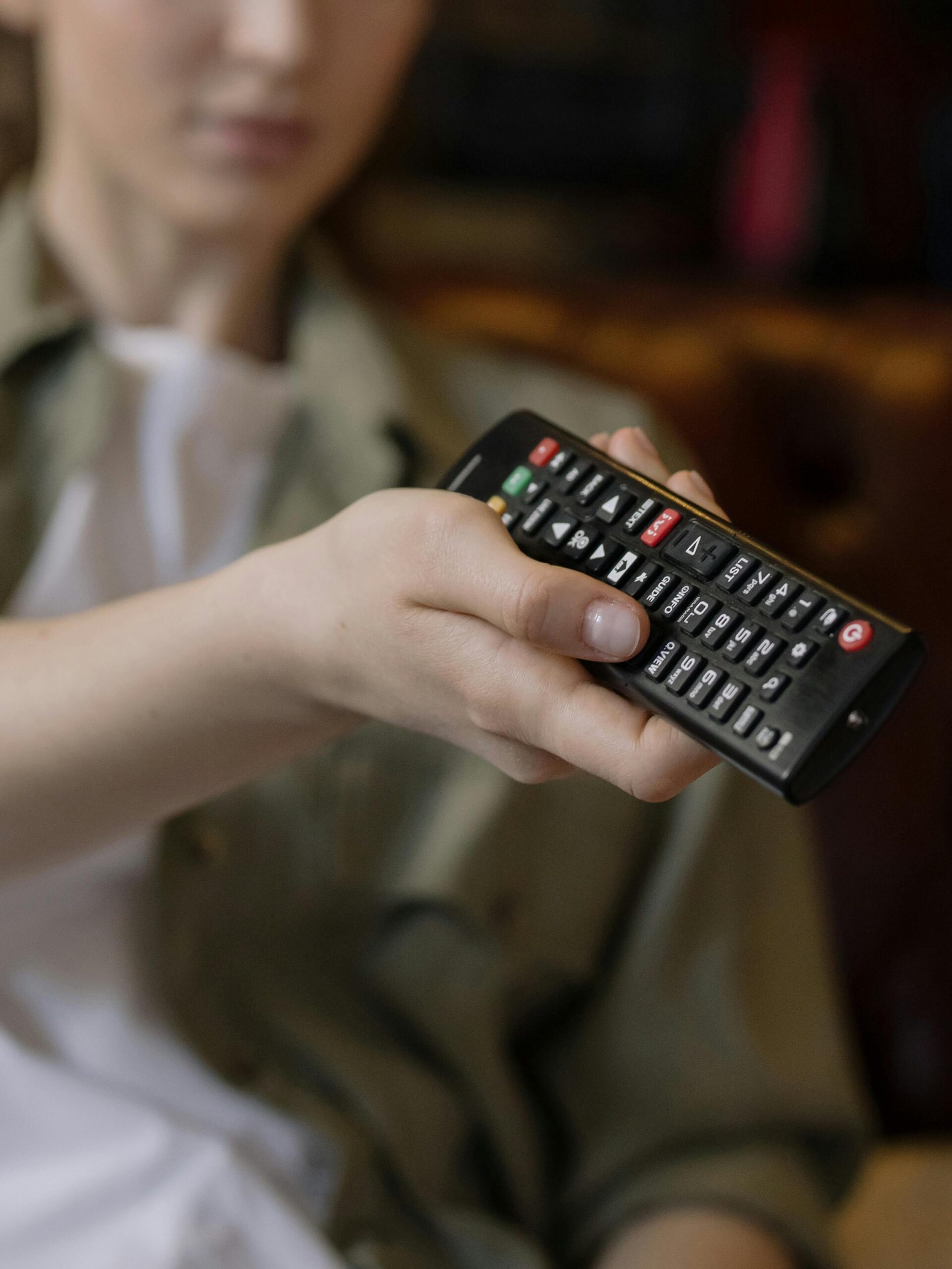UNE TRIBUNE CONTRE LA PRIVATISATION DE L’AUDIOVISUEL PUBLIC