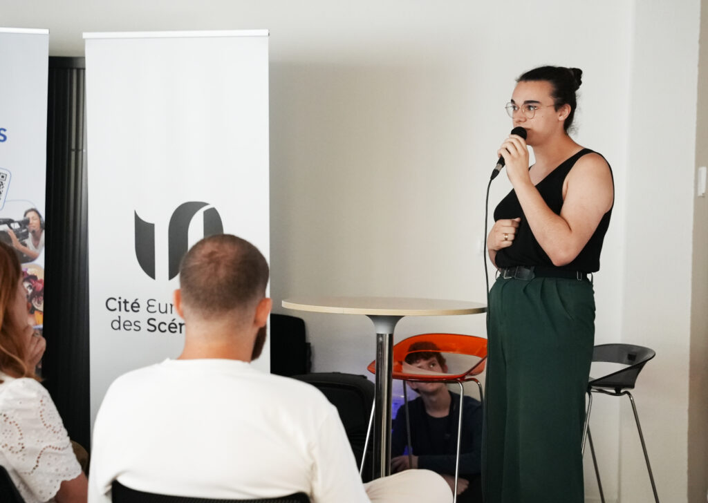 Hannah Reveillé, apprenante AURA 2024-25 pitche son projet