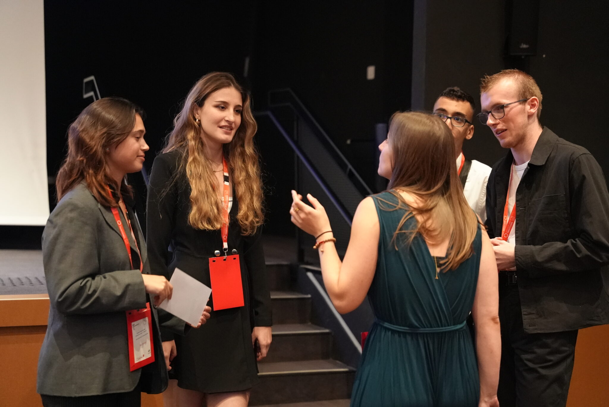 Les étudiants se préparent au pitch, le 3 juillet 2025